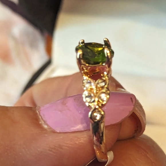 Nwt Emerald & Diamond Ring Size 5 💍 - Picture 3 of 12